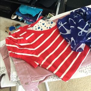 Complete outfit!! Loft shorts, top and nautical scarf ☺️